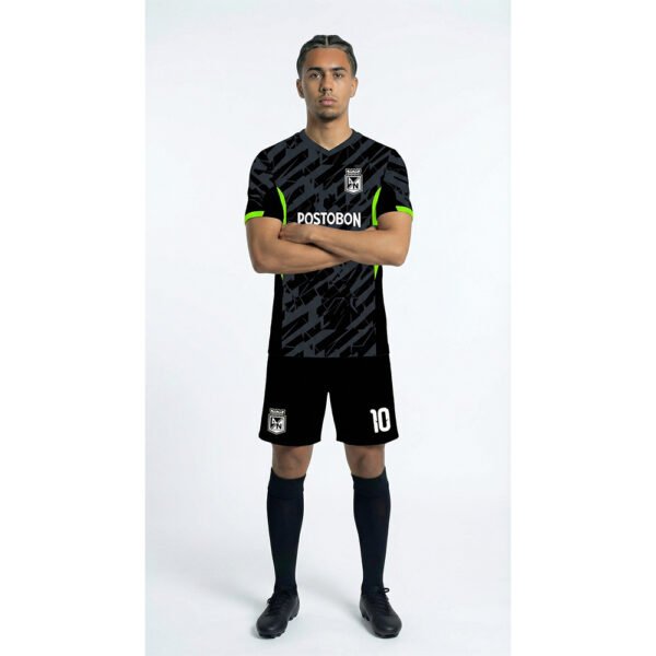 Atlético Madrid Forma Önden Görünüm