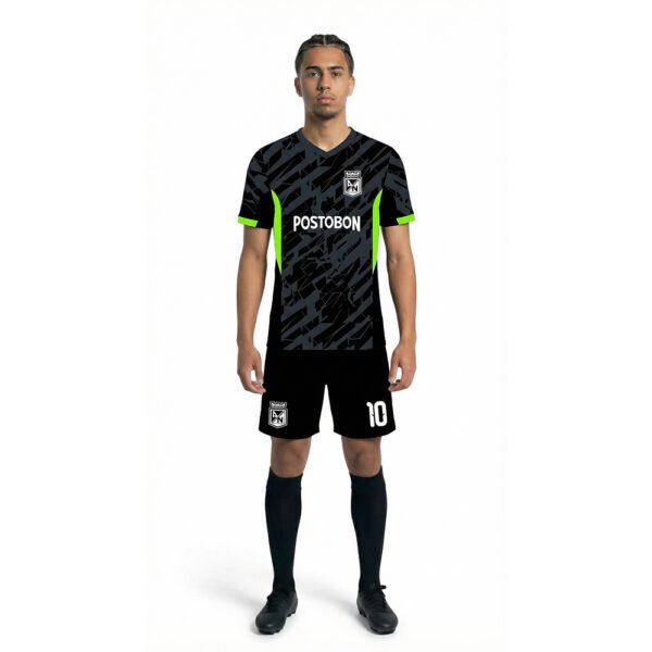 Atlético Madrid Forma Önden Görünüm