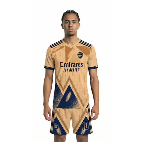 Arsenal Forma Önden Görünüm