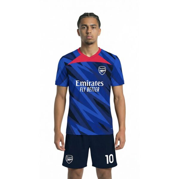 Arsenal Forma Önden Görünüm