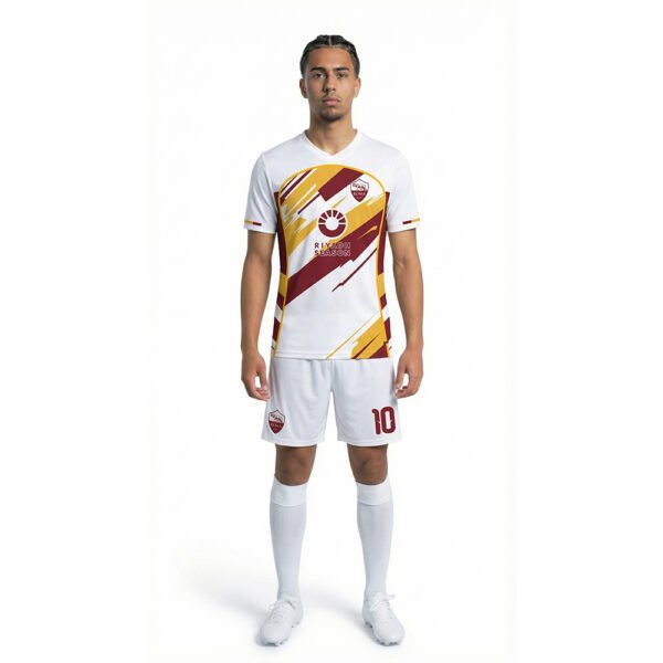 AS Roma Forma Önden Görünüm