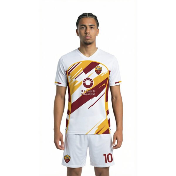 AS Roma Forma Önden Görünüm