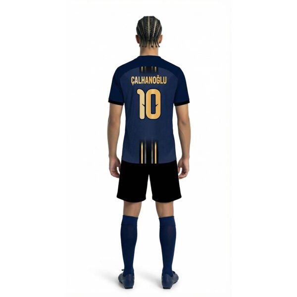 AC Milan Forma Arkadan Görünüm