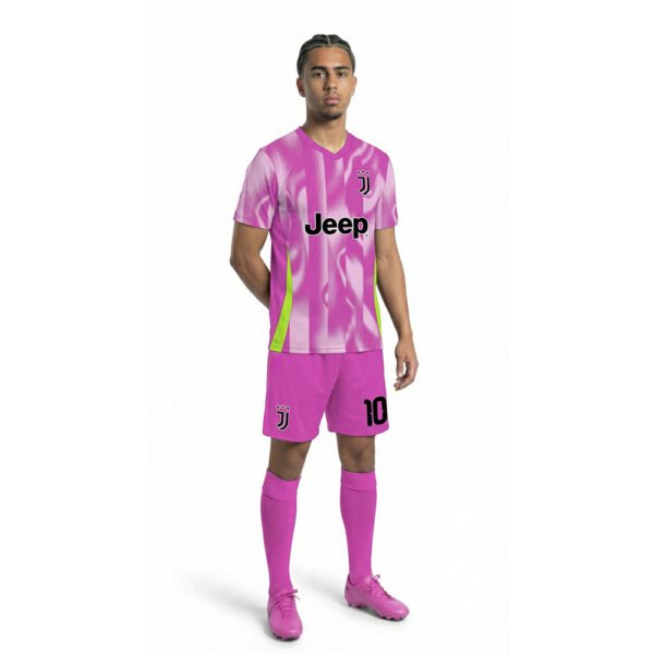 Juventus FC Forma Çaprazdan Görünüm