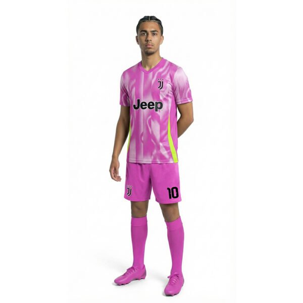 Juventus FC Forma Çaprazdan Görünüm