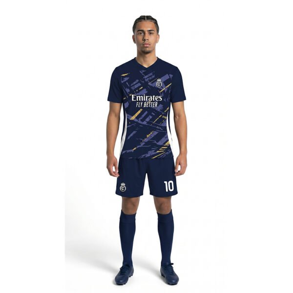 Real Madrid Forma Önden Görünüm
