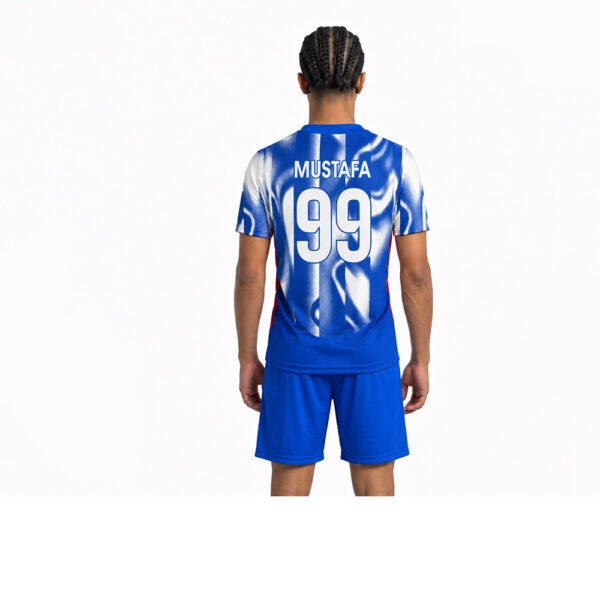 Juve Forma Arkadan Görünüm