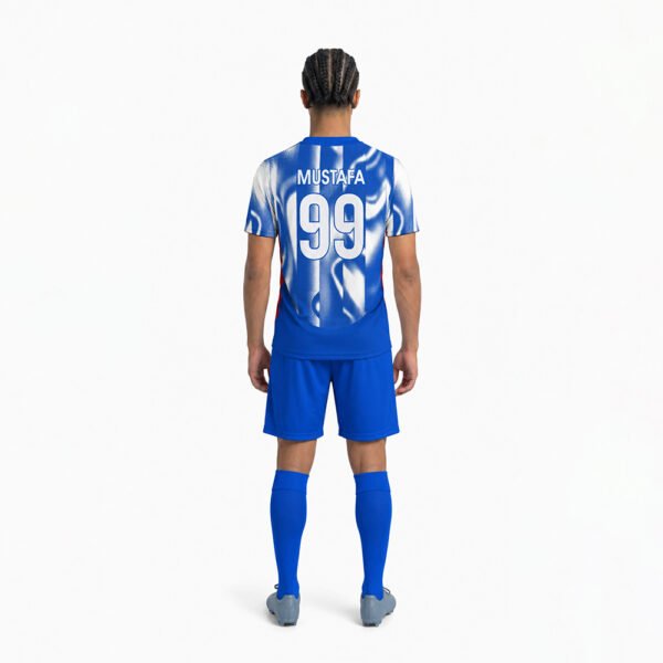 Juve Forma Arkadan Görünüm