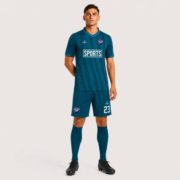 Pattern-Grunge-Sport Forma Çaprazdan Görünüm